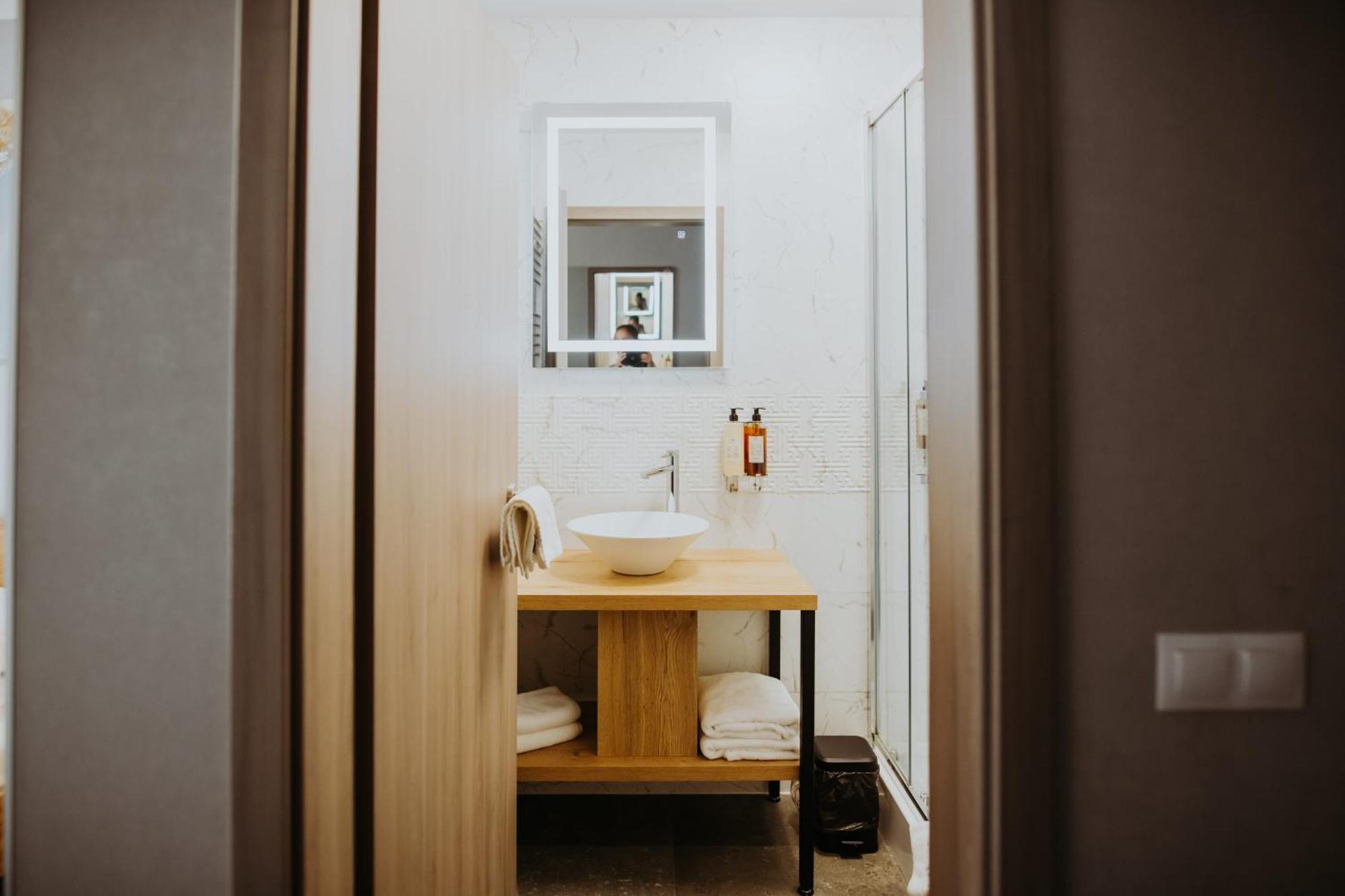 Hotel Epic Centrum Cisnădie エクステリア 写真